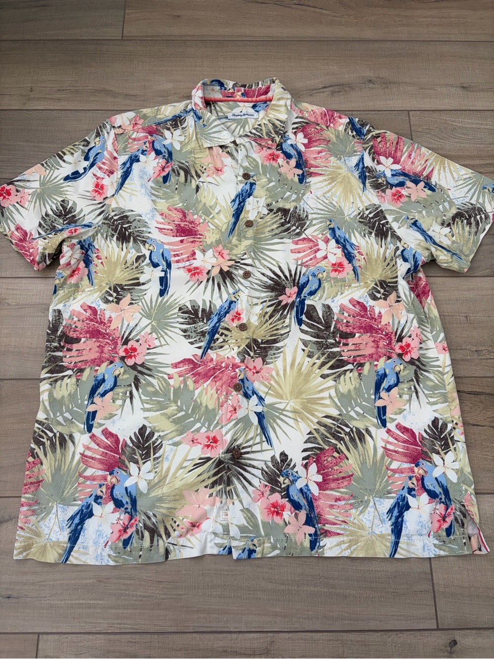 Tommy Bahama 100% Silk short sleeve shirt sz XXL